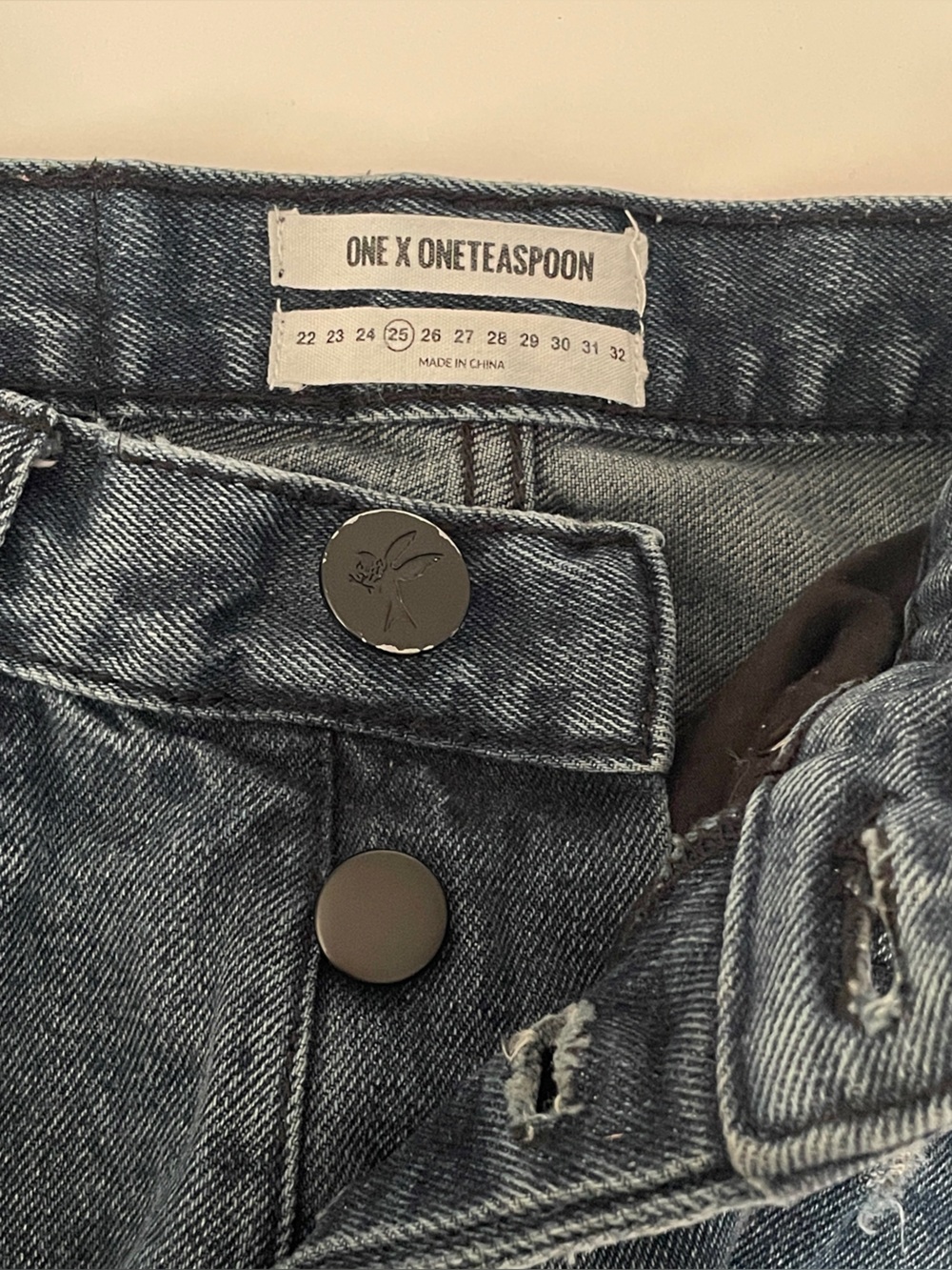 One Teaspoon Shorts Womens 25 Bonita High Waist Black Denim Distressed Cutoff - Picture 6 of 8